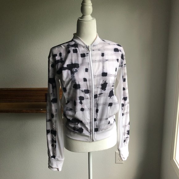 Lululemon Noir Jacket, W6 - Picture 3 of 14